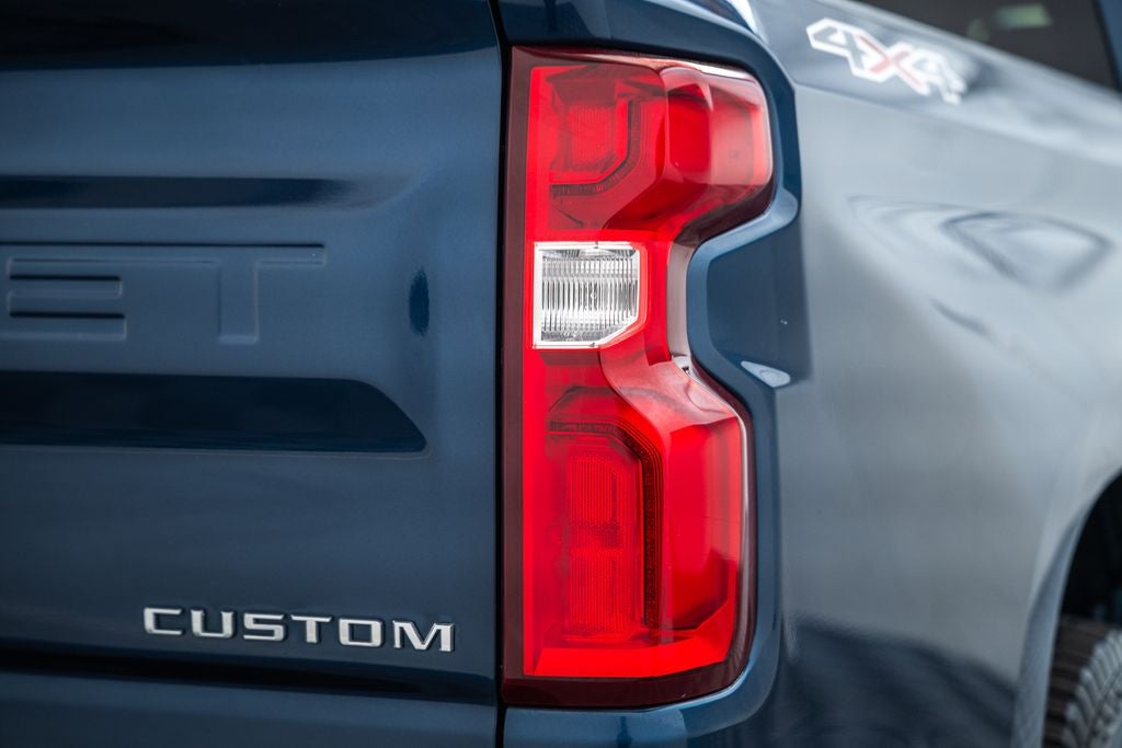 2022 Chevrolet Silverado 1500 LTD Custom 4WD