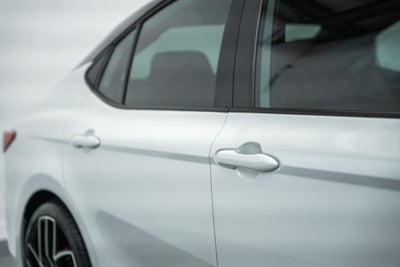 2025 Toyota Camry XSE Hybrid 2.5L