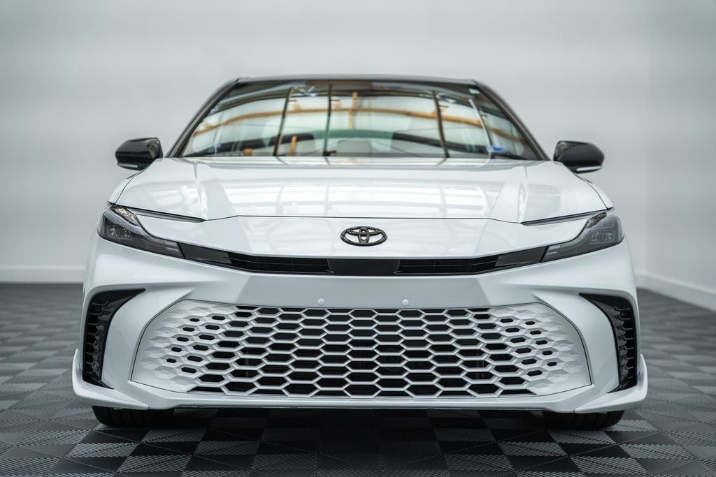 2025 Toyota Camry XSE Hybrid 2.5L