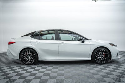 2025 Toyota Camry XSE Hybrid 2.5L