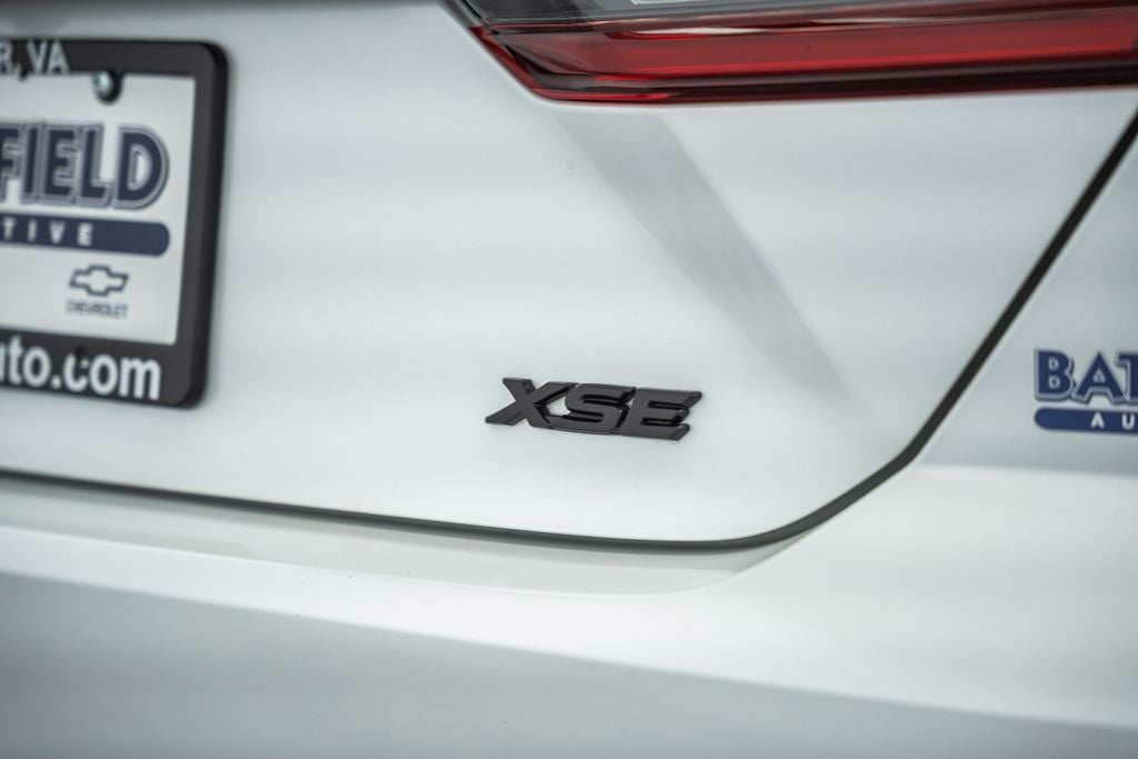 2025 Toyota Camry XSE Hybrid 2.5L