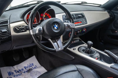 2005 BMW Z4 2.5i