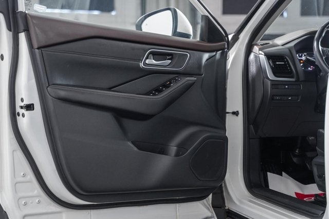 2021 Nissan Rogue SV w/ Premium Package