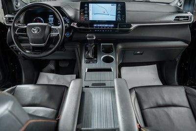 2022 Toyota Sienna XSE 7 Passenger