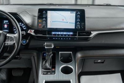 2022 Toyota Sienna XSE 7 Passenger