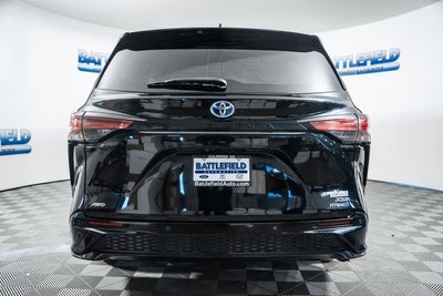 2022 Toyota Sienna XSE 7 Passenger