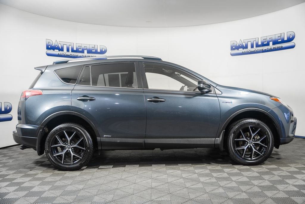 2018 Toyota RAV4 Hybrid SE