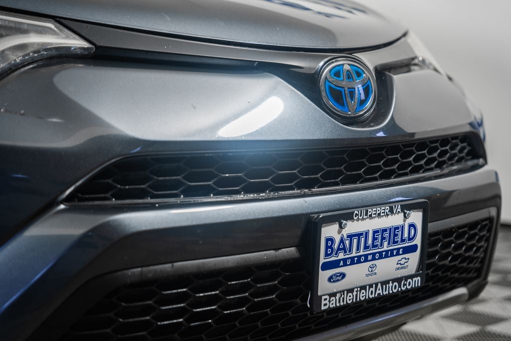 2018 Toyota RAV4 Hybrid SE