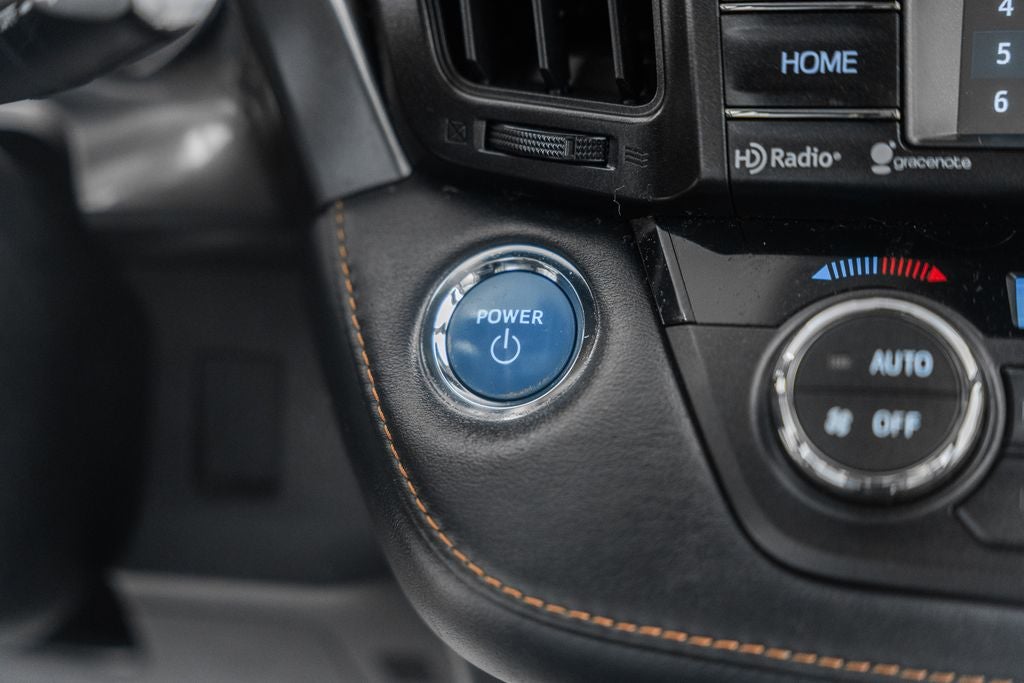 2018 Toyota RAV4 Hybrid SE