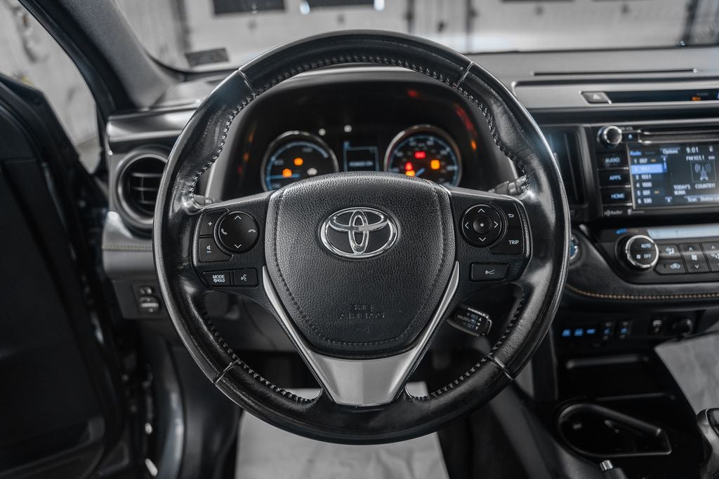 2018 Toyota RAV4 Hybrid SE