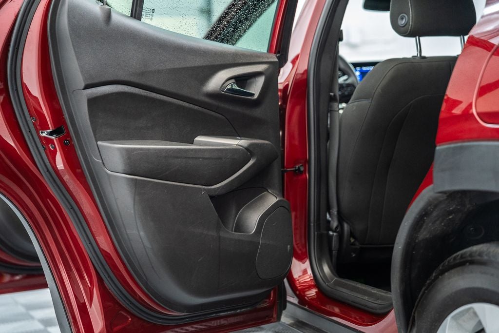 2025 Chevrolet Trax LS