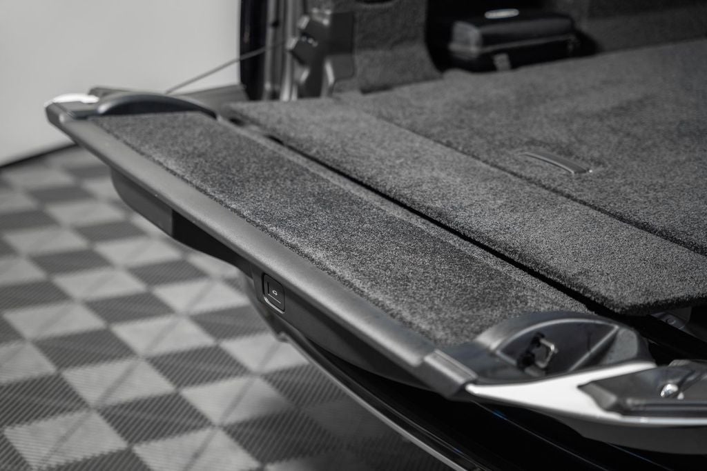 2025 Land Rover Range Rover Plug-In Hybrid SE