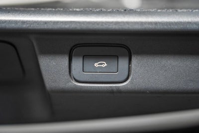 2025 Land Rover Range Rover Plug-In Hybrid SE