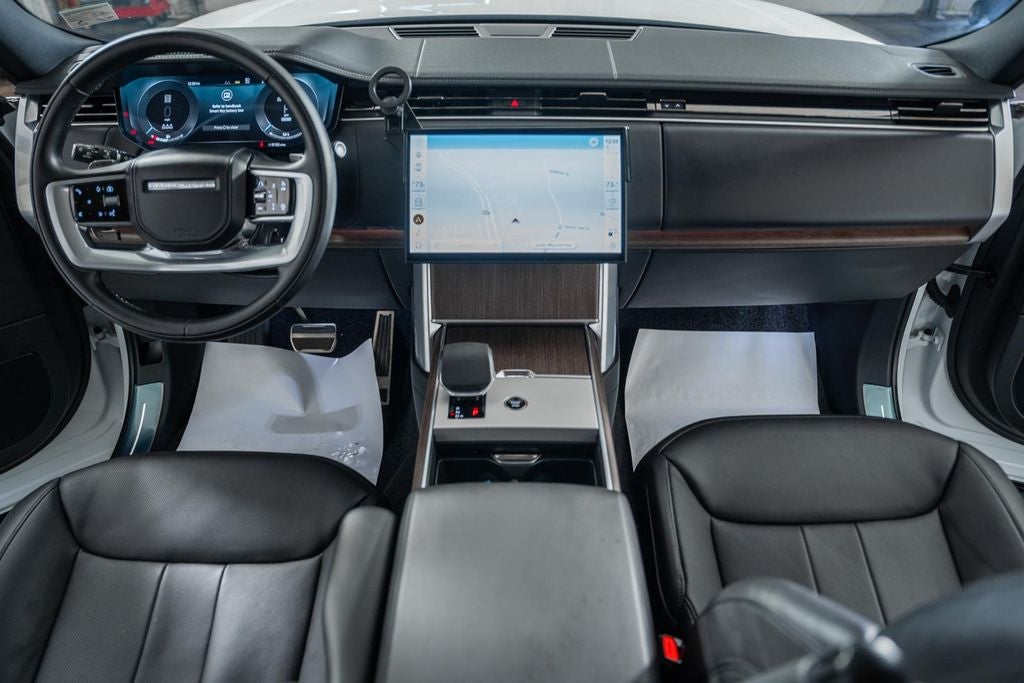 2025 Land Rover Range Rover Plug-In Hybrid SE