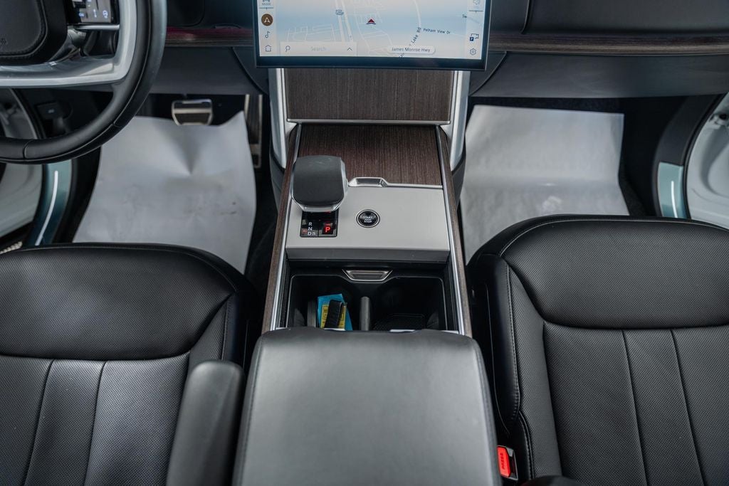 2025 Land Rover Range Rover Plug-In Hybrid SE