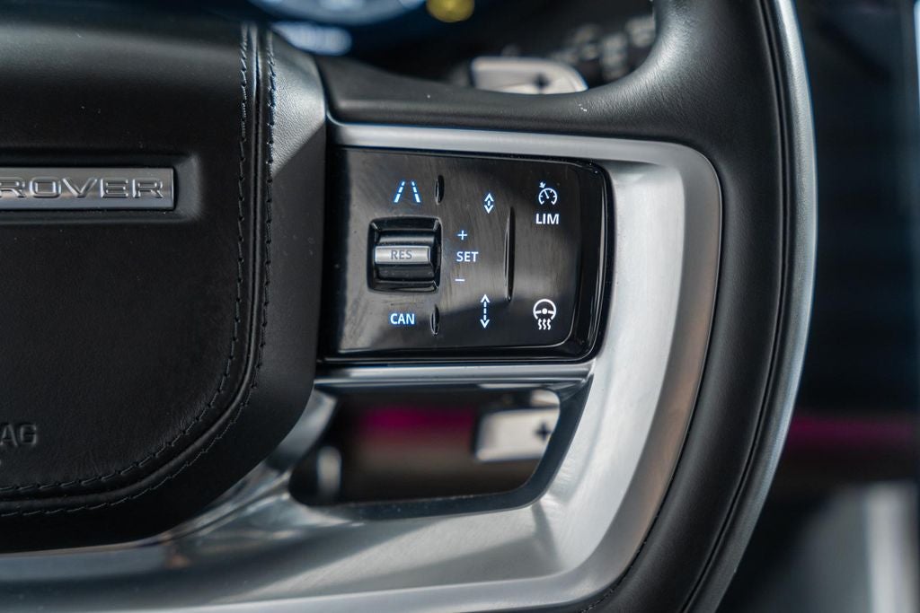 2025 Land Rover Range Rover Plug-In Hybrid SE