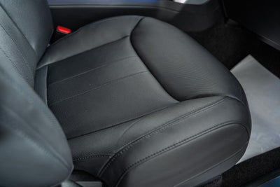 2025 Land Rover Range Rover Plug-In Hybrid SE