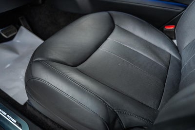 2025 Land Rover Range Rover Plug-In Hybrid SE