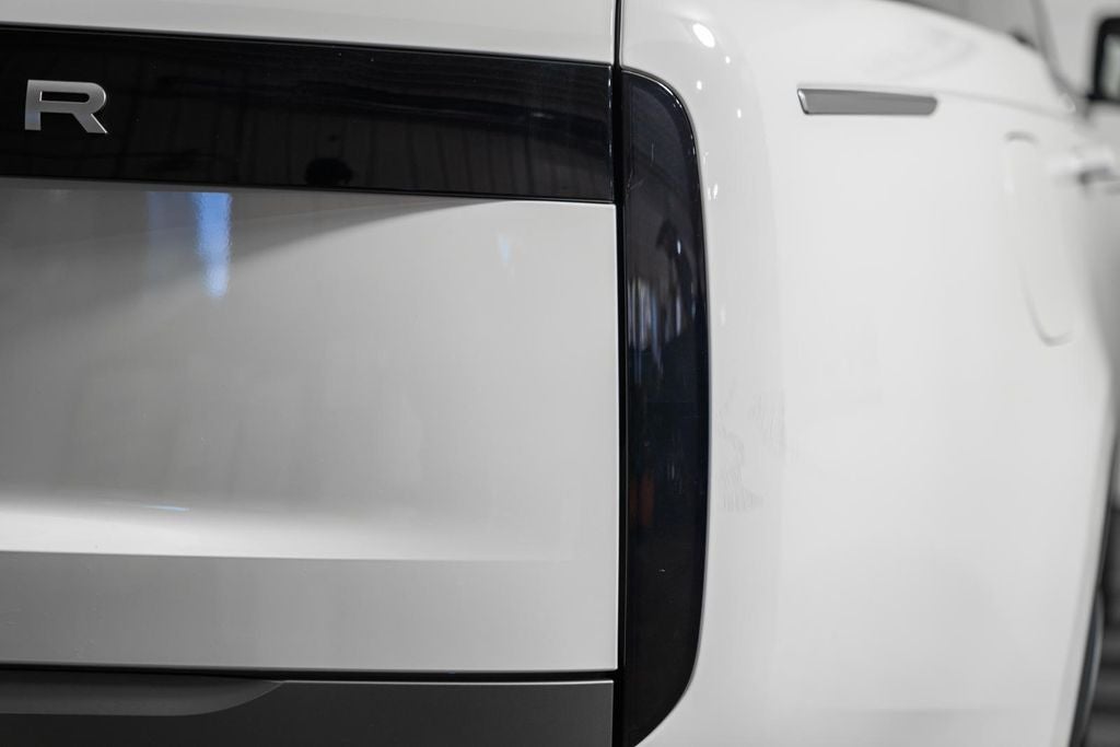 2025 Land Rover Range Rover Plug-In Hybrid SE