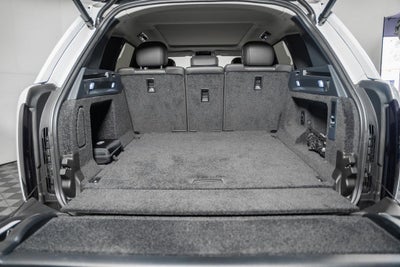 2025 Land Rover Range Rover Plug-In Hybrid SE