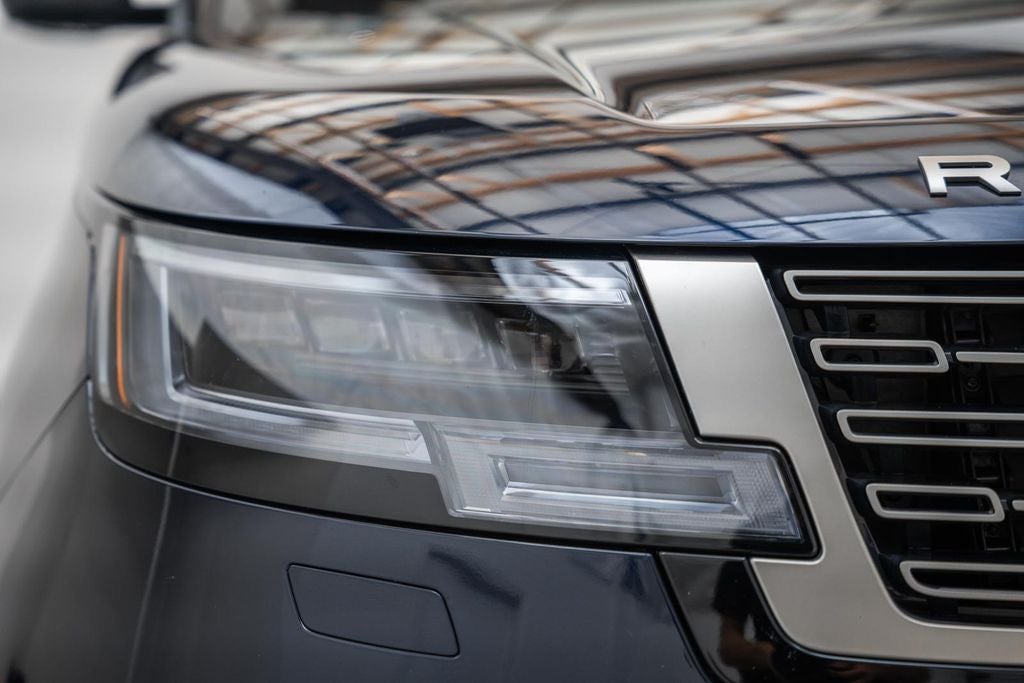2025 Land Rover Range Rover SE