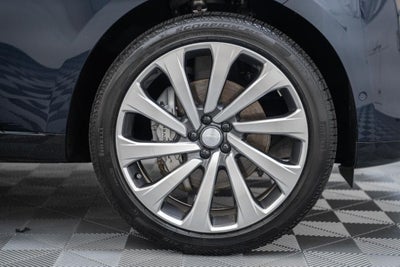 2025 Land Rover Range Rover SE