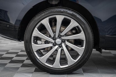 2025 Land Rover Range Rover SE