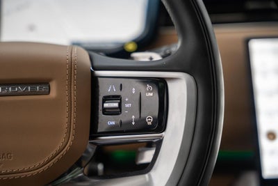 2025 Land Rover Range Rover SE