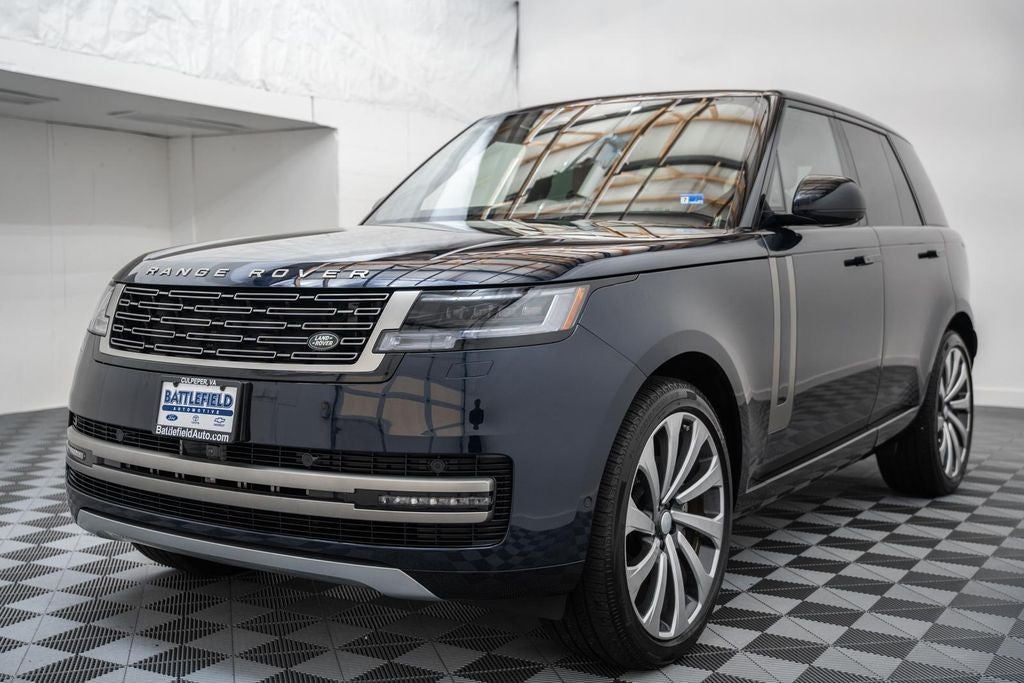 2025 Land Rover Range Rover SE