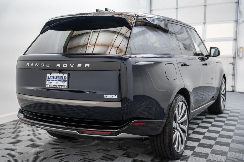 2025 Land Rover Range Rover SE