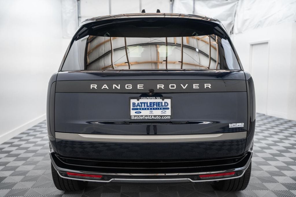 2025 Land Rover Range Rover SE