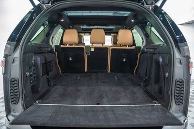 2024 Land Rover Discovery Metropolitan Edition