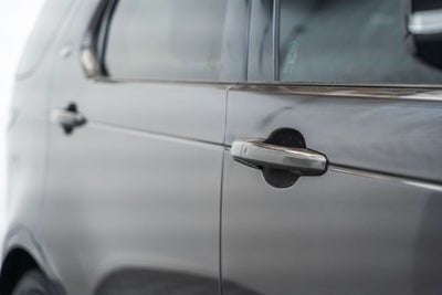 2024 Land Rover Discovery Metropolitan Edition
