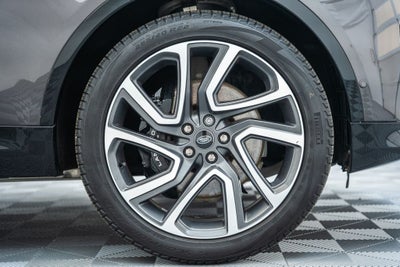 2024 Land Rover Discovery Metropolitan Edition