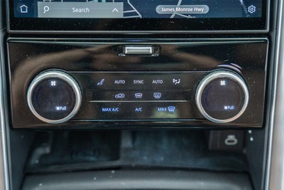 2024 Land Rover Discovery Metropolitan Edition