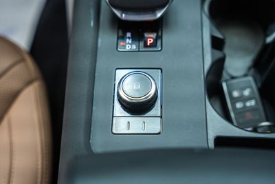 2024 Land Rover Discovery Metropolitan Edition