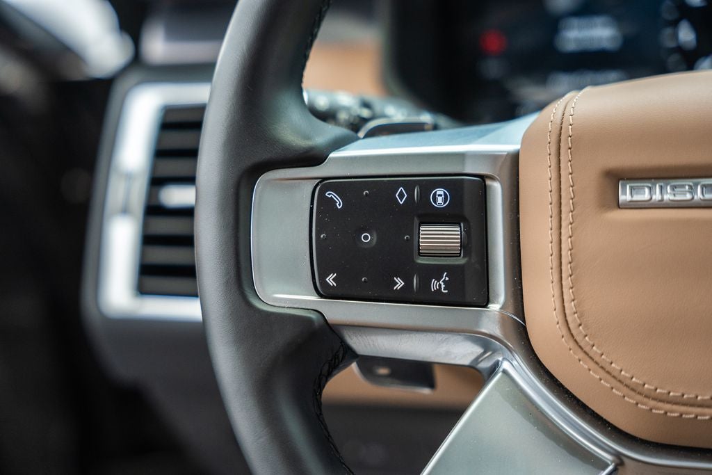 2024 Land Rover Discovery Metropolitan Edition