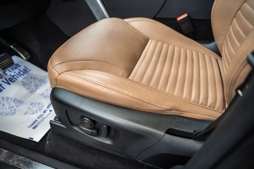 2024 Land Rover Discovery Metropolitan Edition