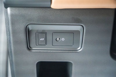 2024 Land Rover Discovery Metropolitan Edition