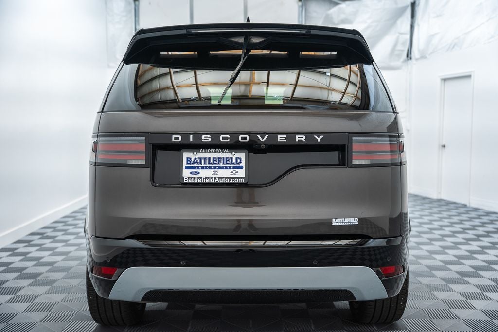 2024 Land Rover Discovery Metropolitan Edition
