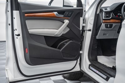 2022 Audi Q5 45 S line Premium quattro