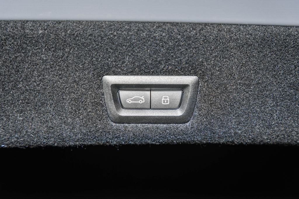 2025 BMW 7 Series 750e xDrive