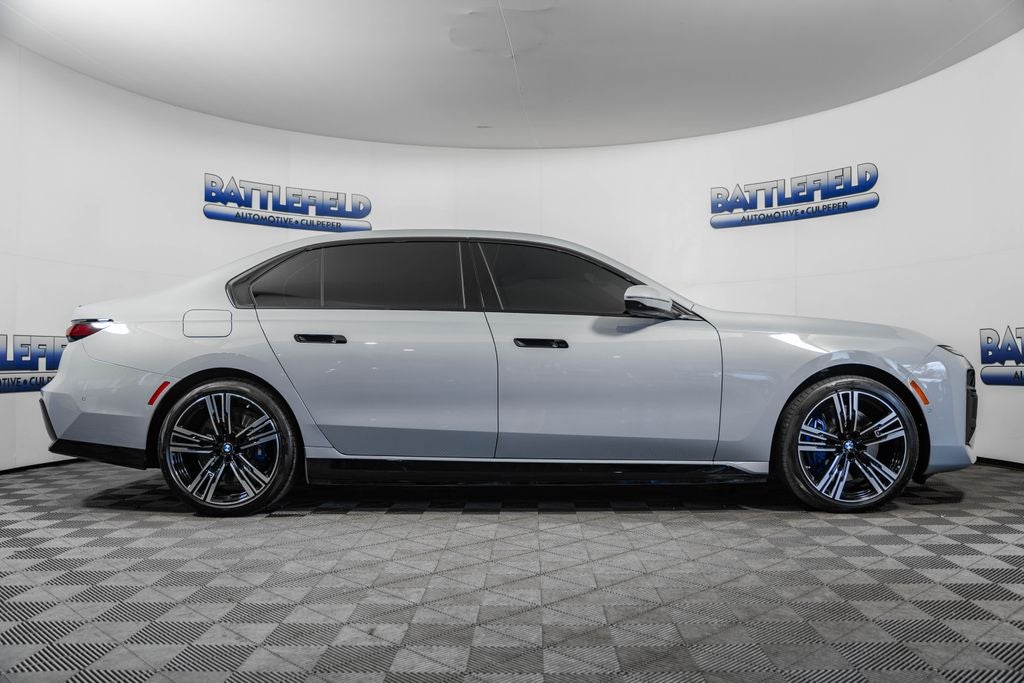 2025 BMW 7 Series 750e xDrive