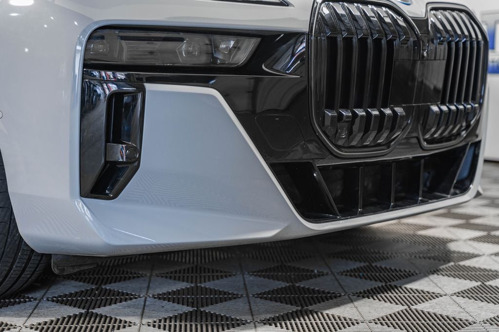 2025 BMW 7 Series 750e xDrive