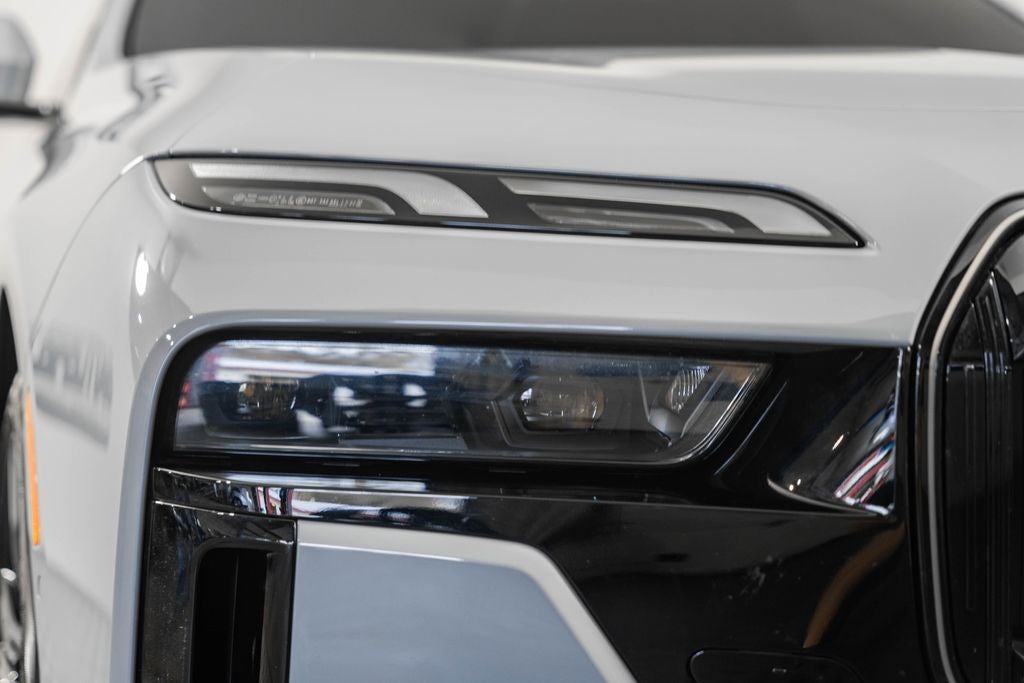 2025 BMW 7 Series 750e xDrive