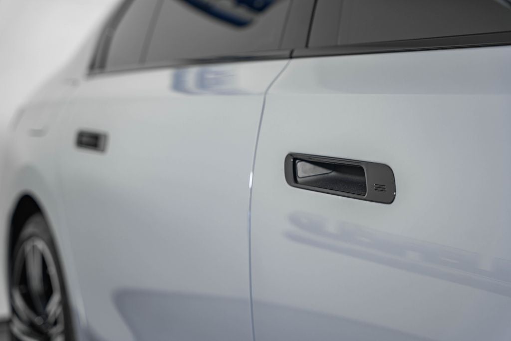 2025 BMW 7 Series 750e xDrive