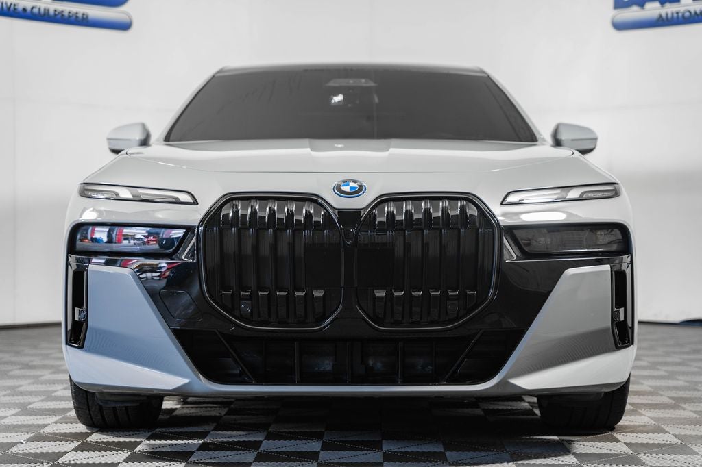 2025 BMW 7 Series 750e xDrive