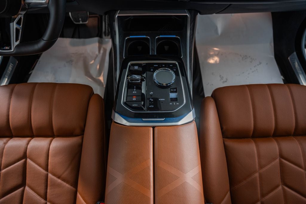 2025 BMW 7 Series 750e xDrive