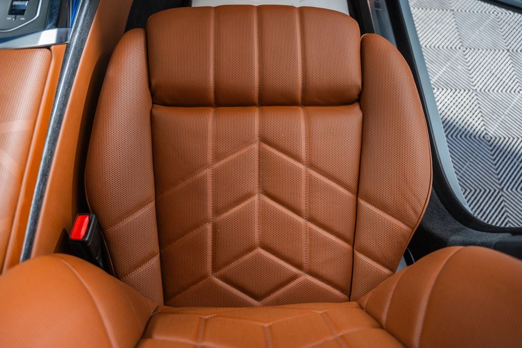 2025 BMW 7 Series 750e xDrive