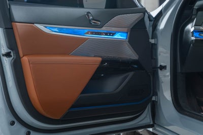 2025 BMW 7 Series 750e xDrive